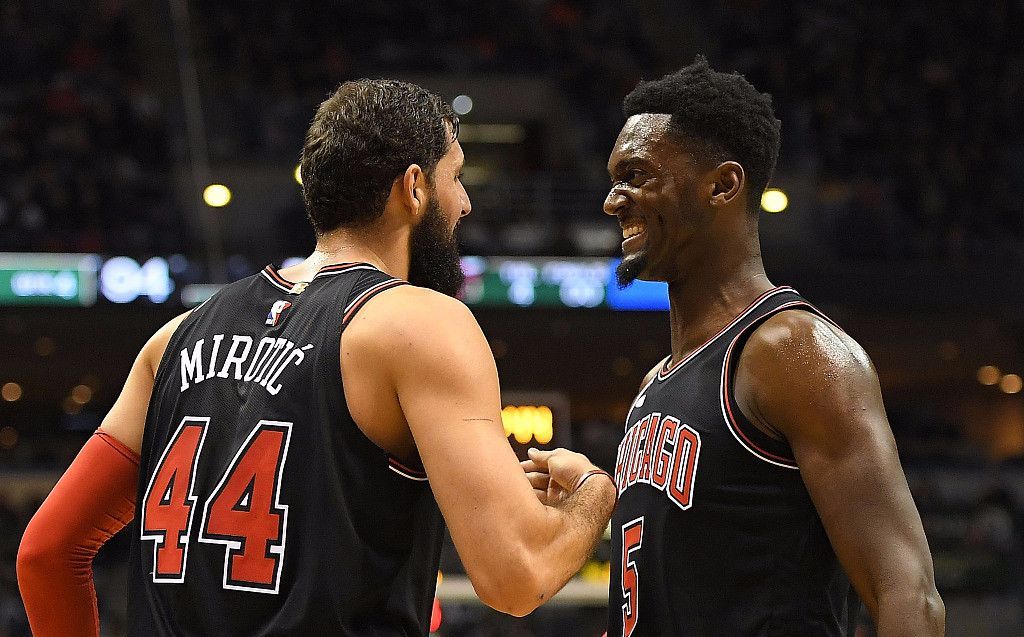 阿德里亚诺：感谢球迷还称我为皇帝；伊布是我合作过最强队友（阿德里亚诺致谢仍称其“皇帝”的球迷：伊布是我生涯最强队友）