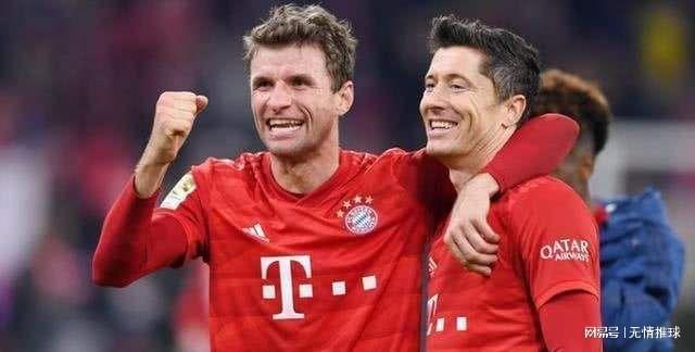 川超分区赛最佳阵出炉：南充门将成为票王，网红向男入选二阵（川超分区赛最佳阵容公布：南充门将荣膺票王，网红向男跻身二阵）