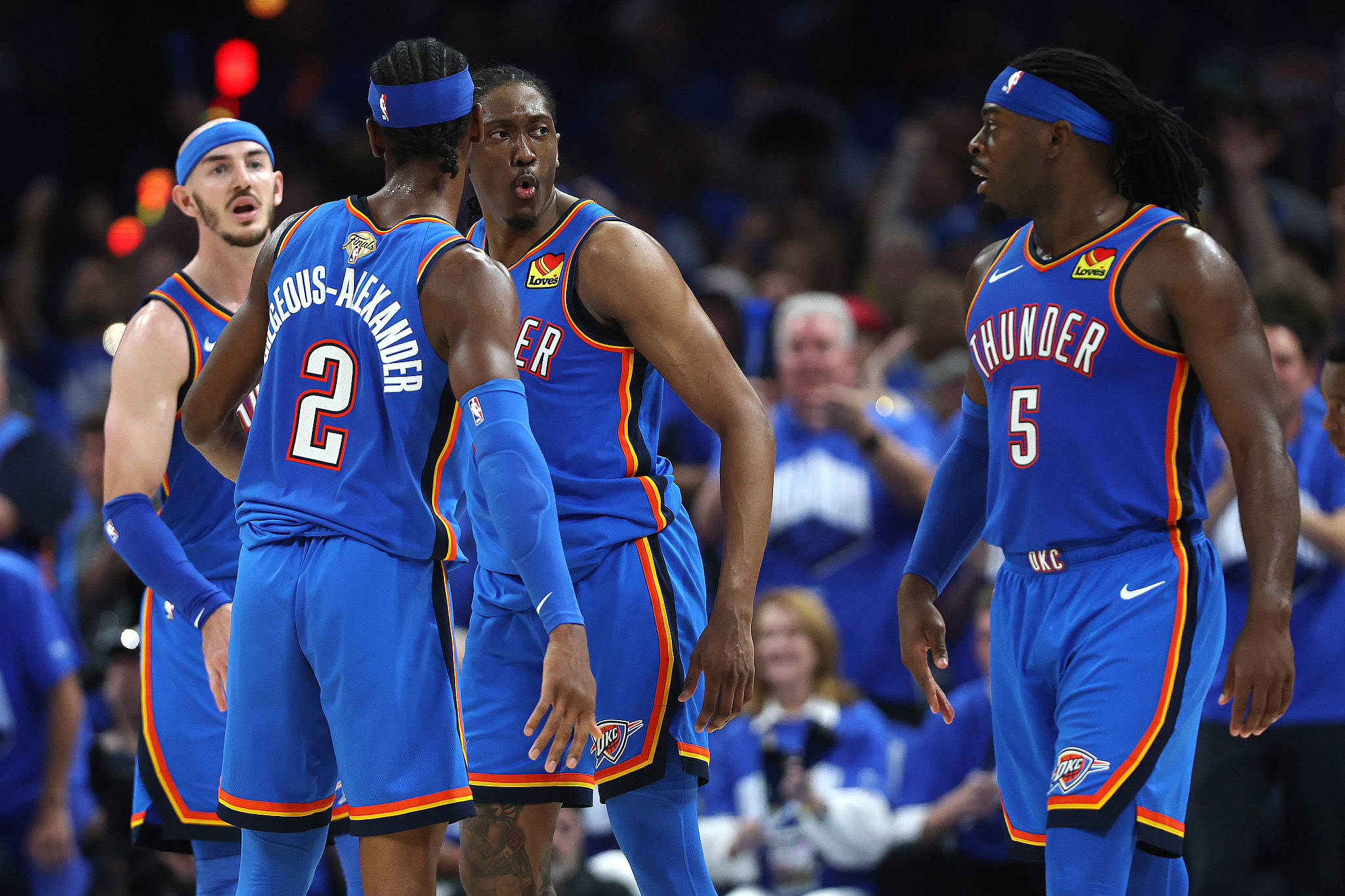 那不勒斯vs尤文：麦克托米奈首发，伊尔迪兹、小孔塞桑出战（那不勒斯对阵尤文：麦克托米奈首发，伊尔迪兹与小孔塞桑出场）