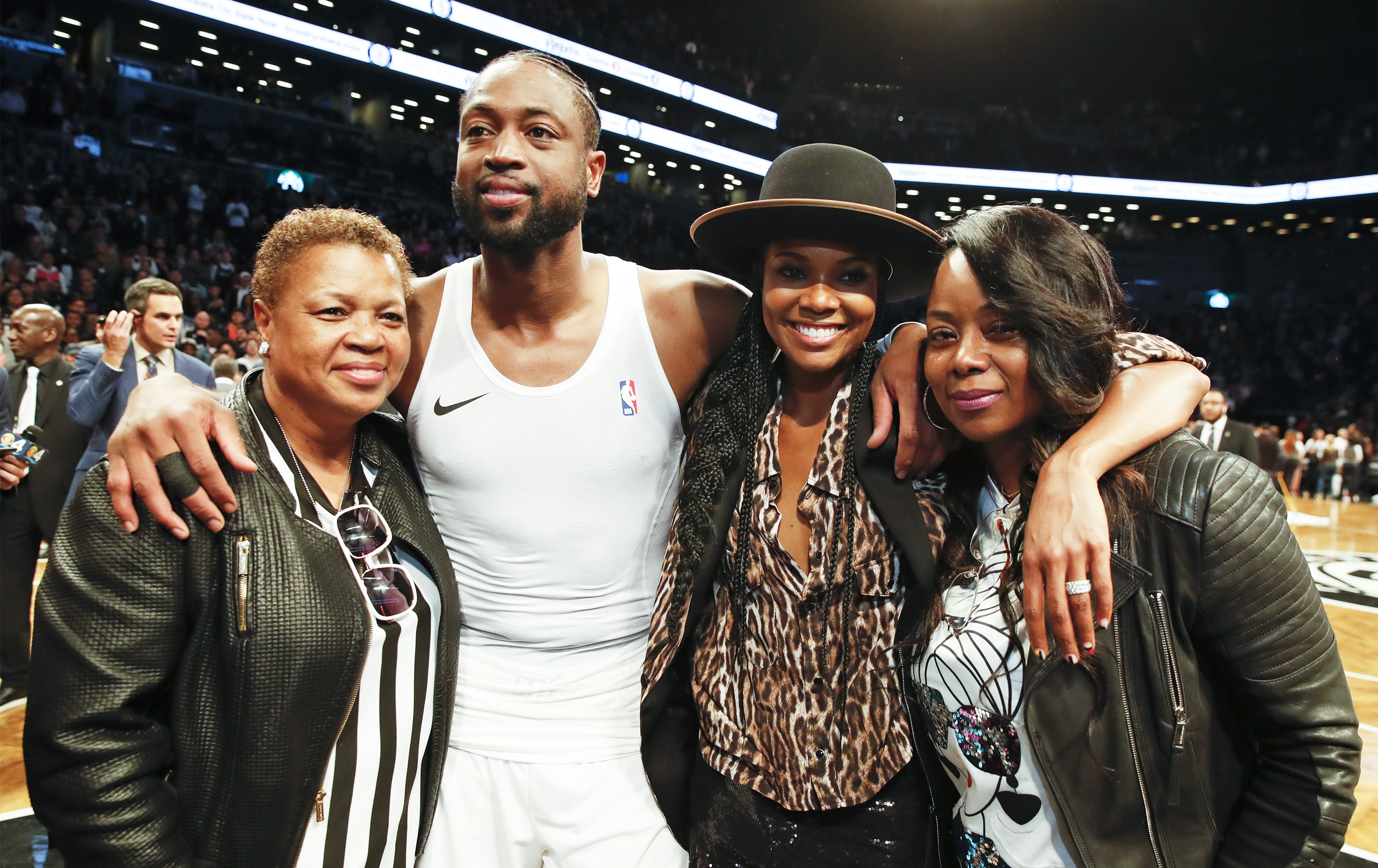 帕拉迪诺：我对下半场表现很满意，那不勒斯排榜首当之无愧（帕拉迪诺：下半场发挥令人满意，那不勒斯位居第一实至名归）