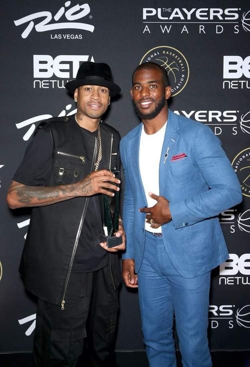 国安刚拿到足协杯冠军！就连夜官宣欧洲名帅到队执教，值得期待（足协杯夺冠后，国安连夜官宣欧洲名帅上任，令人期待）