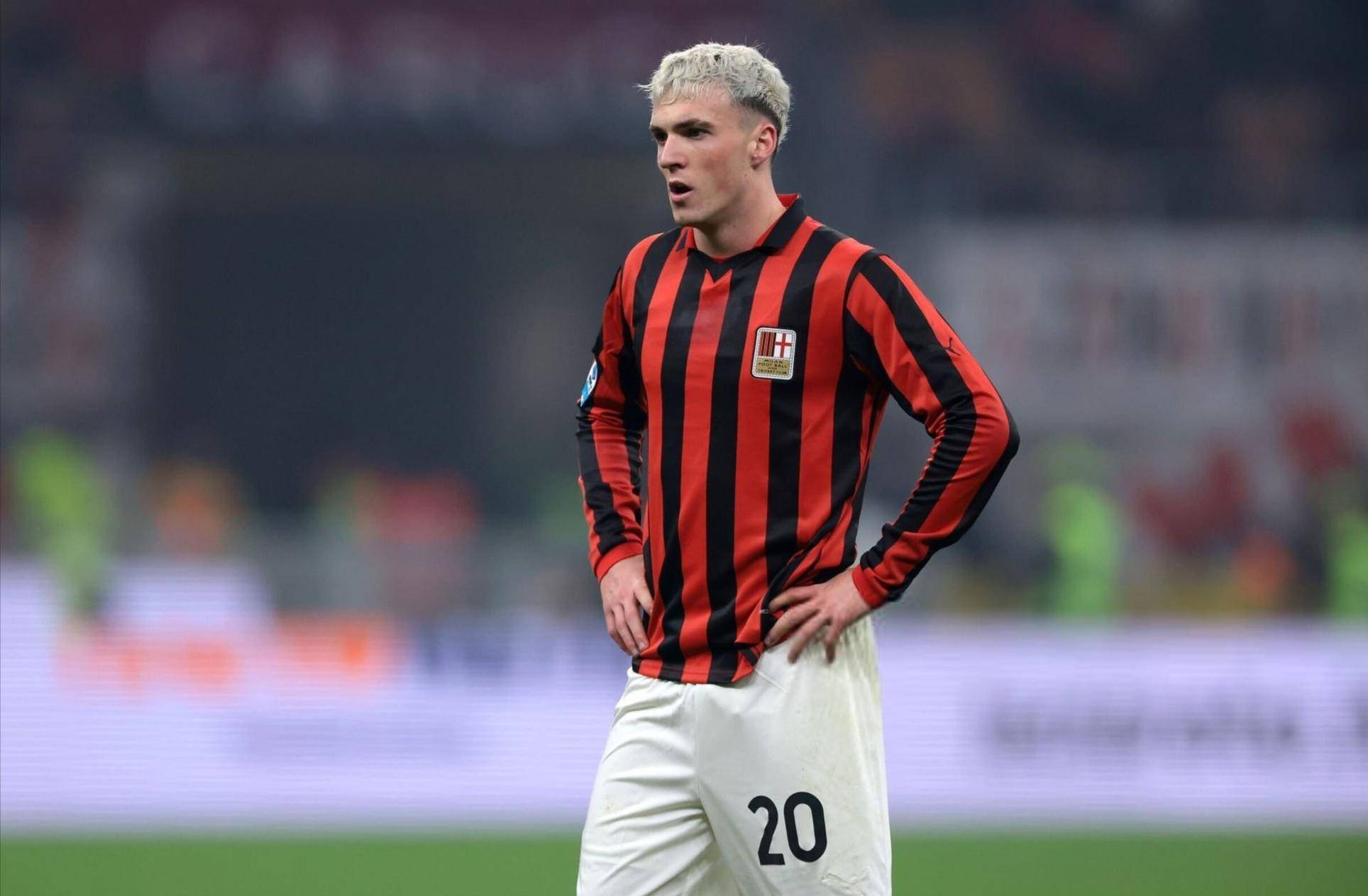 理疗师：DV9的伤和丁丁、卢卡库类似，可能需要3到5个月恢复（理疗师：DV9伤情类似丁丁、卢卡库，预计3至5个月康复）