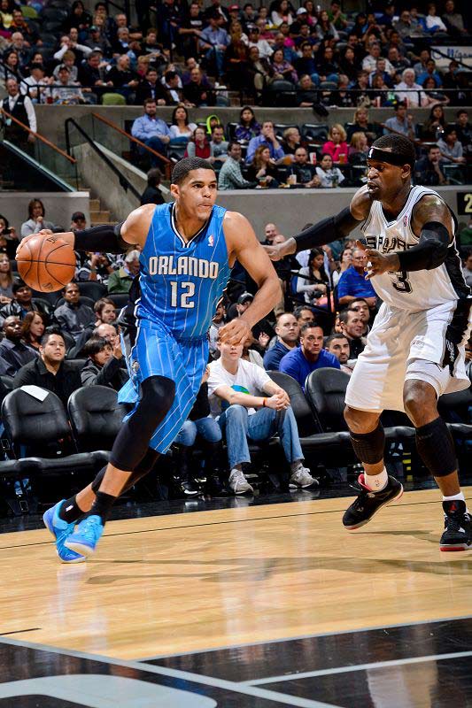 法国客战阿塞拜疆：埃基蒂克、恩昆库首发，舍瓦利耶出战（法国客场对阵阿塞拜疆：埃基蒂克、恩昆库先发，舍瓦利耶登场）