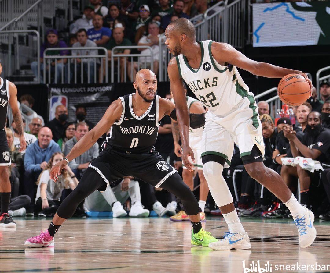 尼昂：在米兰时米哈就像我的父亲；巴洛特利需要信任他的教练（尼昂：米兰时期米哈待我如父；巴洛特利应信任主帅）