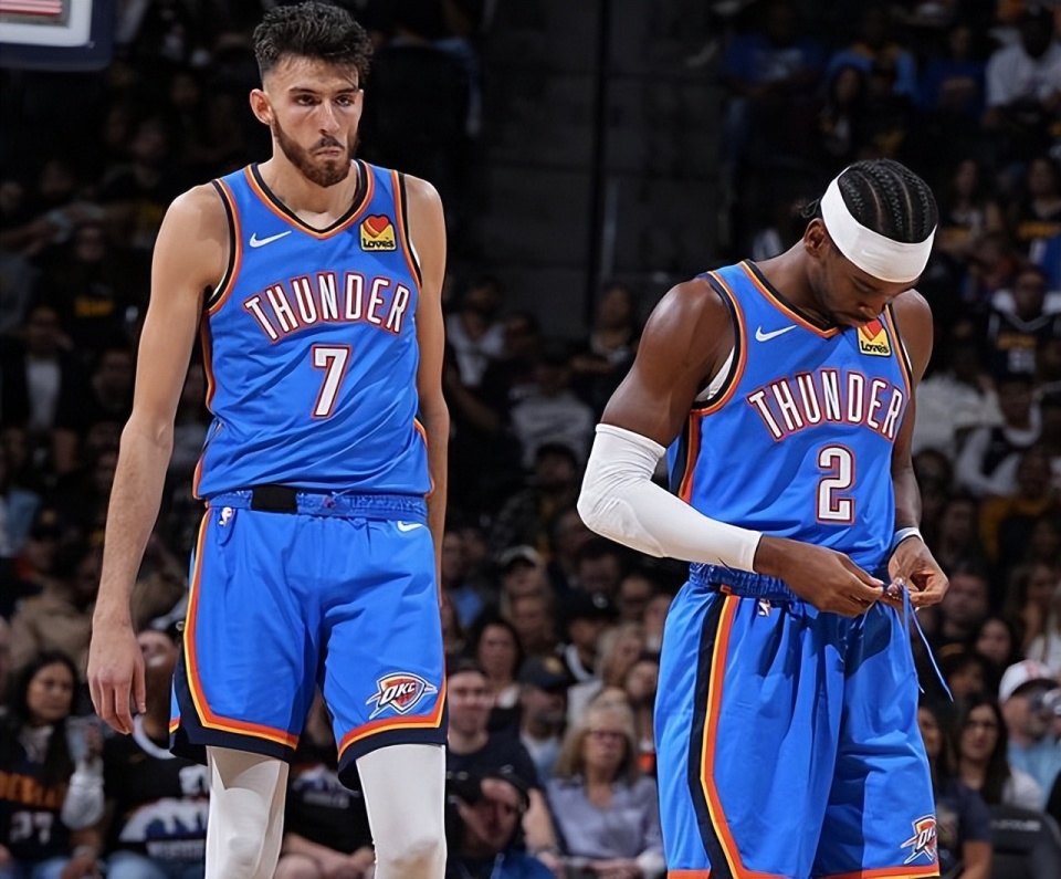 火箭2配角强化深度！霍乐迪攻守兼备最佳第六人，阿门展最佳模式（火箭替补双星夯实阵容深度：霍乐迪攻防俱佳冲击最佳第六人，阿门打出最佳状态）