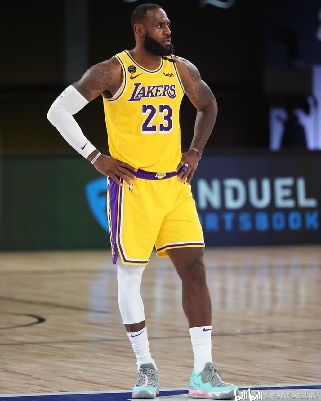 CBA俱乐部杯-广厦擒山东获三连胜 广东26分轻取江苏（CBA俱乐部杯：广厦力克山东豪取三连胜，广东26分大胜江苏）