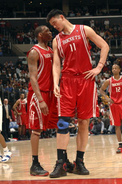 篮球篮网交易传闻不断，管理层保持沉默（篮网交易流言四起，管理层缄默以对）