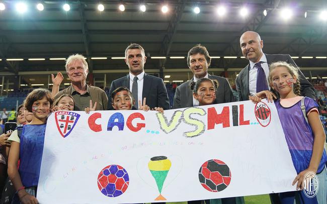 瓦伦西亚主席：大家的沮丧可以理解，但骂我家人没有意义（瓦伦西亚主席：理解沮丧情绪，但请不要辱骂我的家人）